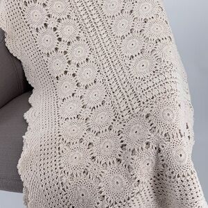 Vintage Hand Crochet Lace Tablecloth Tan Cotton 70”x50”